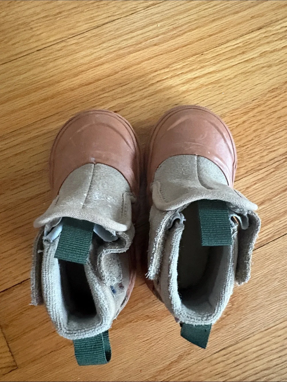 Vans Kids Brown & Tan Waterproof Slip-On Rain Boots